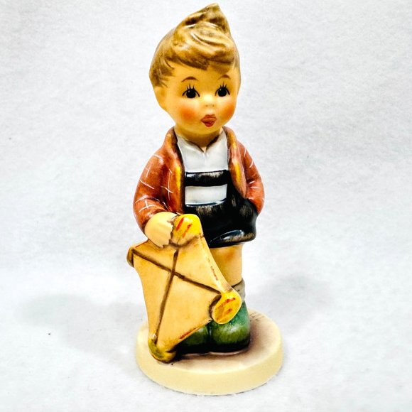 Goebel Hummel "Windy Wishes" #2079/B (2003) First Issue - TMK8 - Picture 1 of 13